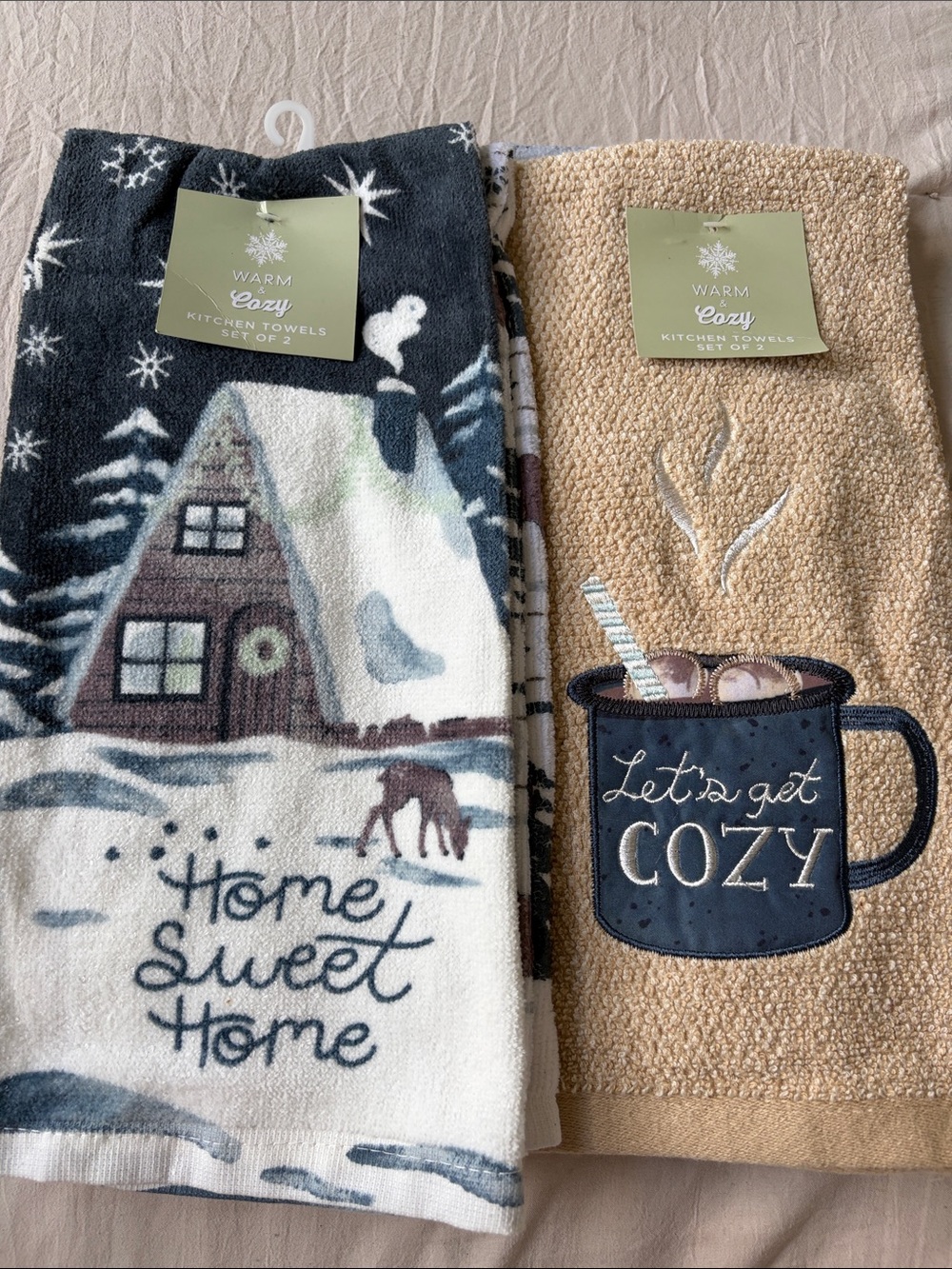 St. Nicholas Square Holiday Kitchen Towels - Cream and Blue